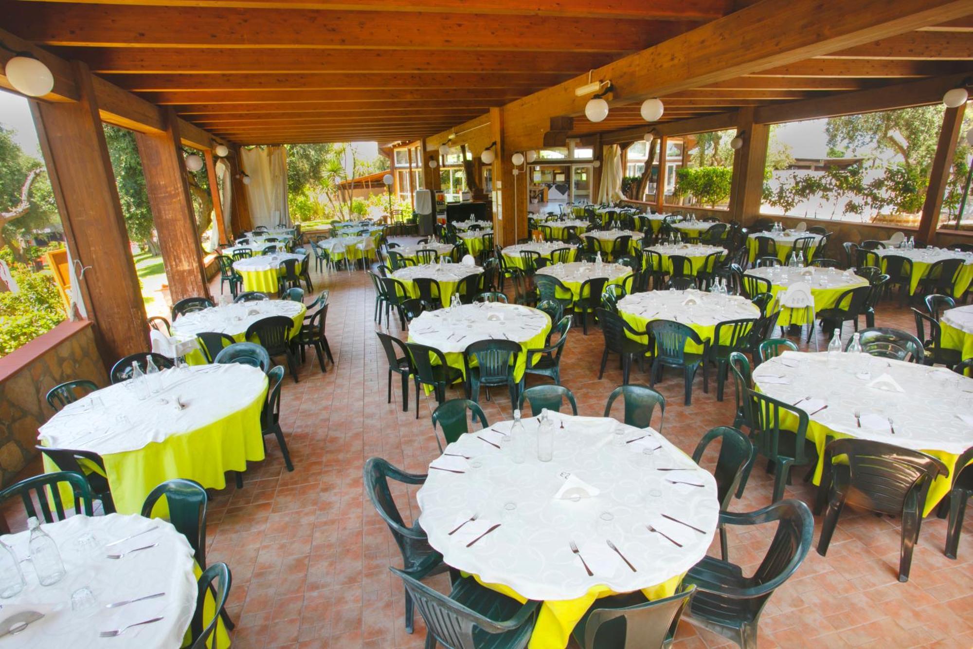 Villaggio Uliveto Роди Гарганико Екстериор снимка